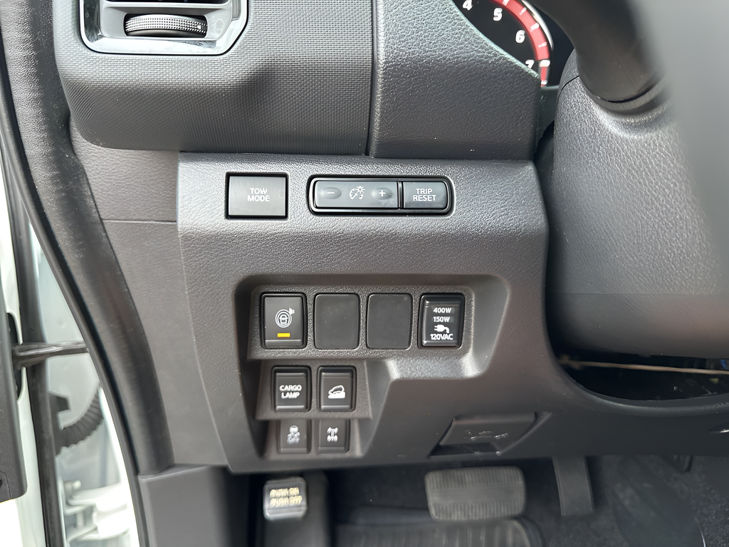 Used Car 2024 Nissan Frontier  Pro-4x For Sale Under $35,000 In Austin, Texas