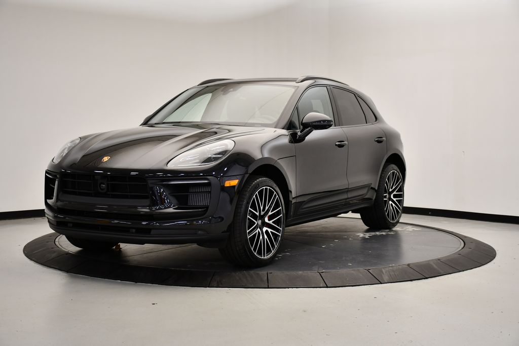 Thumbnail: 2026 Porsche Macan - 1