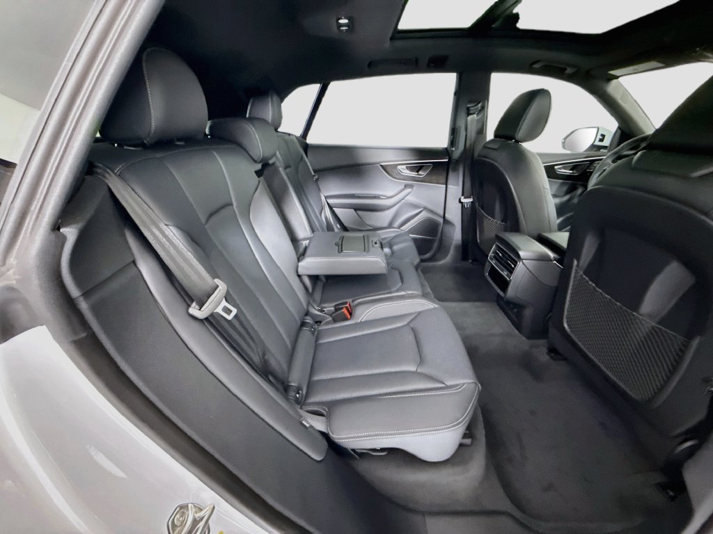 Thumbnail: 2026 Audi Q8 - 22