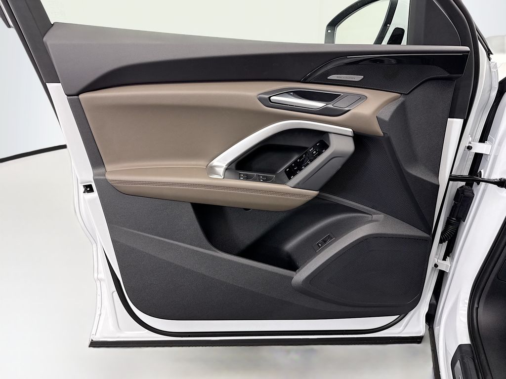 Thumbnail: 2025 Audi Q5 - 24