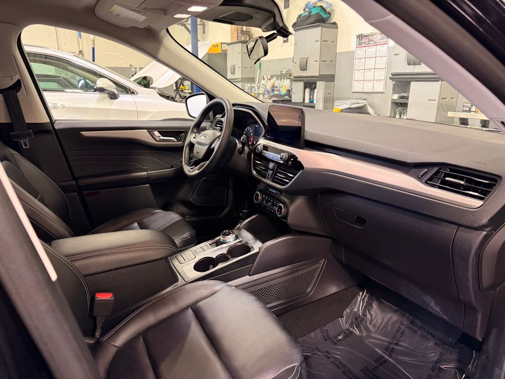 2022 Ford Escape SEL 29