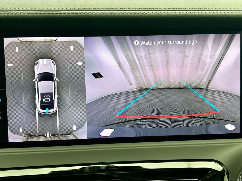 Thumbnail: 2026 Porsche Panamera - 18