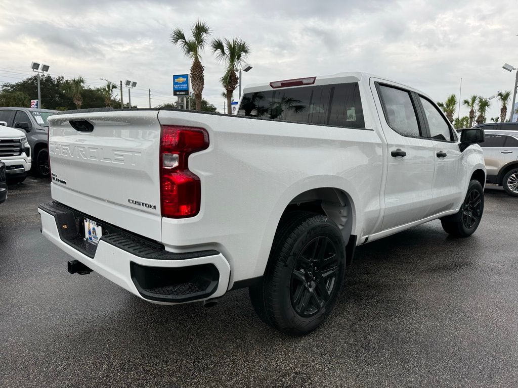 2024 Chevrolet Silverado 1500 Custom 8