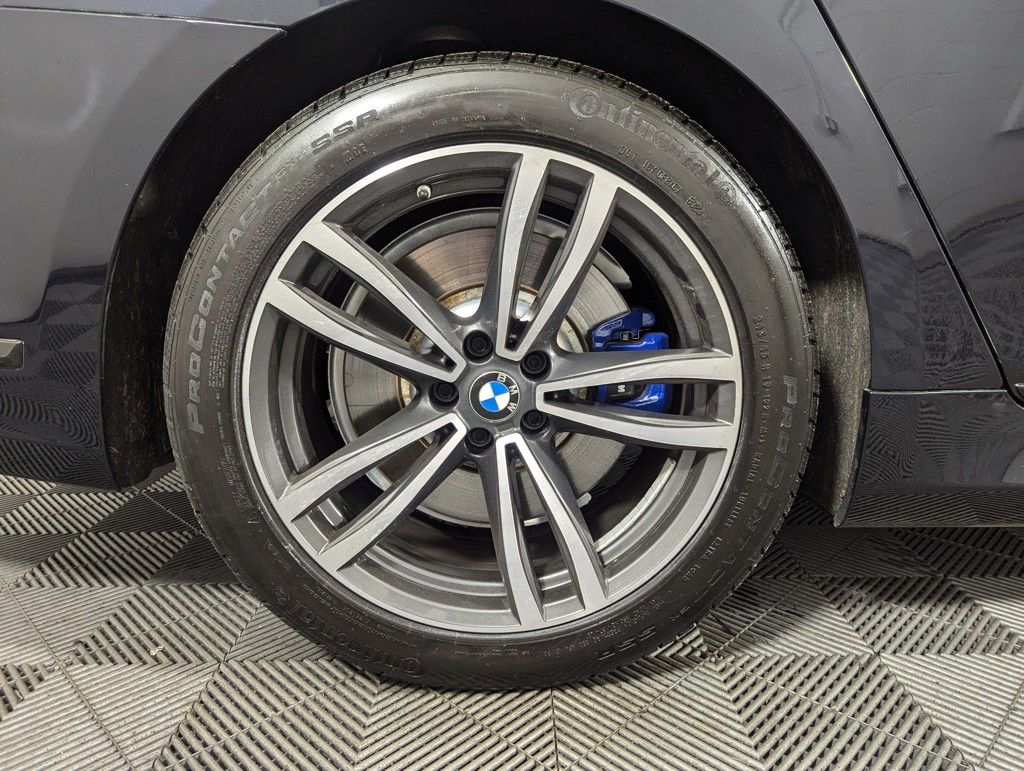 2022 BMW 7-Series 740i xDrive photo