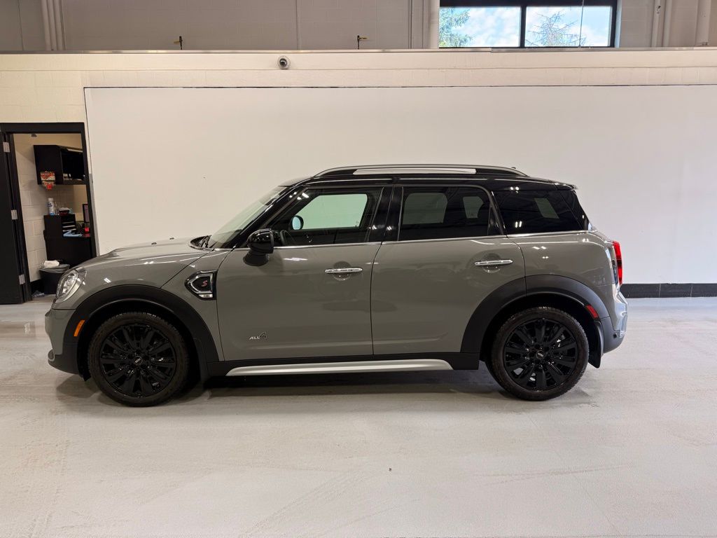 Thumbnail: 2017 MINI Cooper Countryman - 2