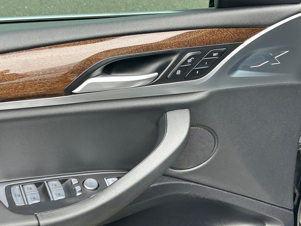 Thumbnail: 2021 BMW X3 - 12