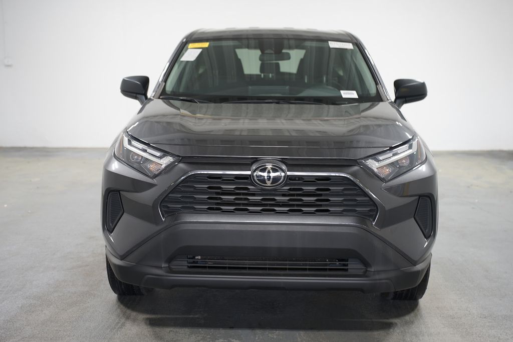 2023 Toyota RAV4 LE 2