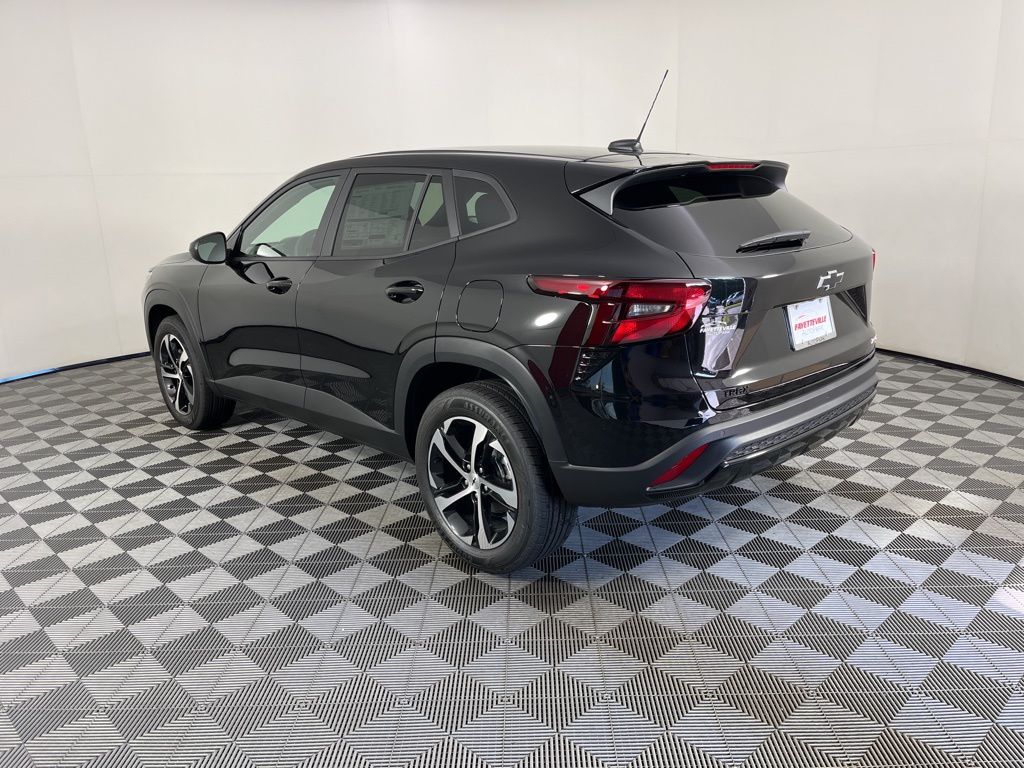 2025 Chevrolet Trax RS 13