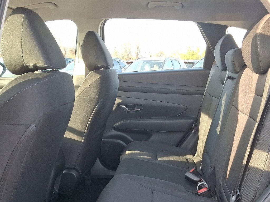 2025 Hyundai Tucson SE 7
