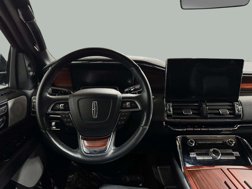 Certified Used 2023 Infinite Black Metallic Clearcoat Lincoln Reserve image 22