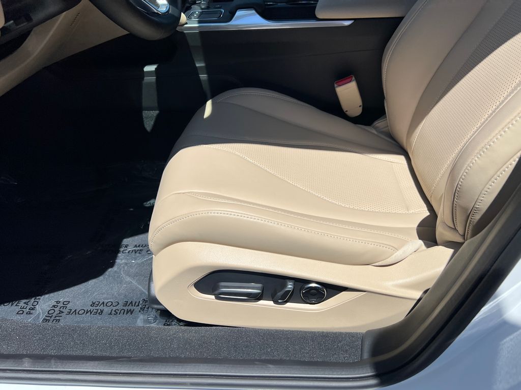 Thumbnail: 2025 Acura TLX - 14