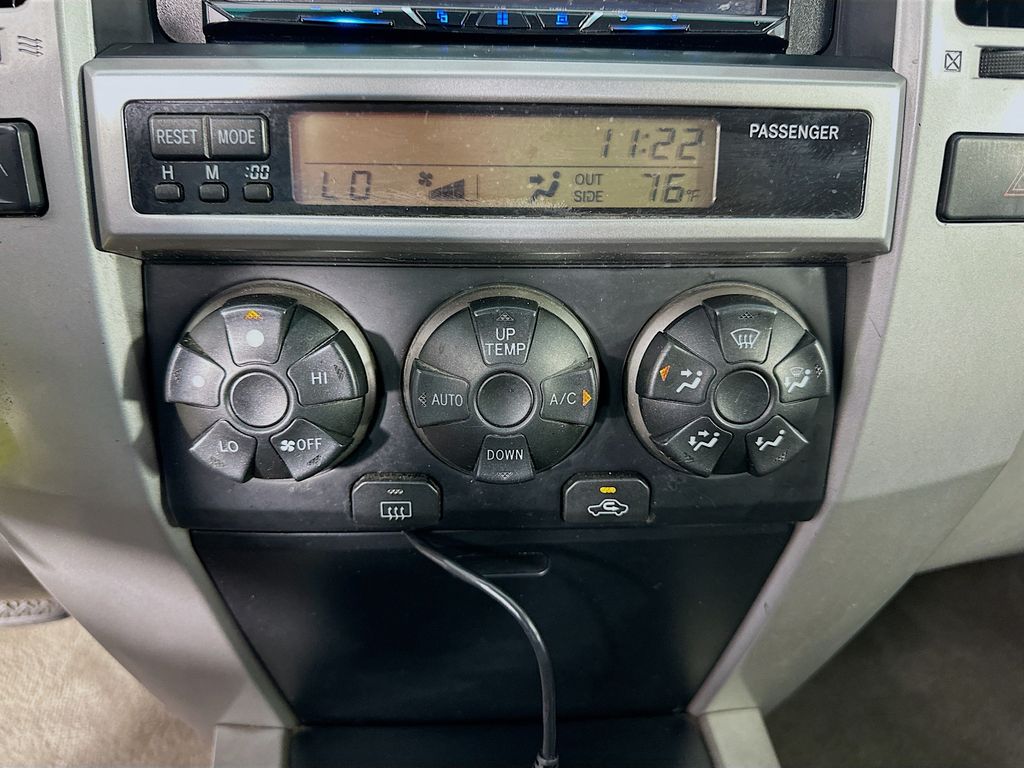 Thumbnail: 2004 Toyota 4Runner - 14