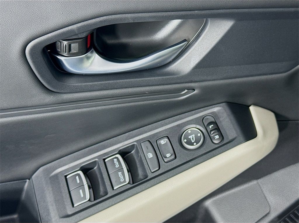 2025 Honda Accord SE photo