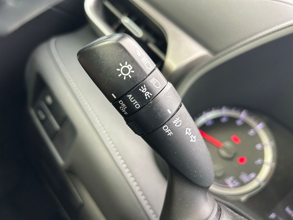 Thumbnail: 2020 Toyota Highlander - 29