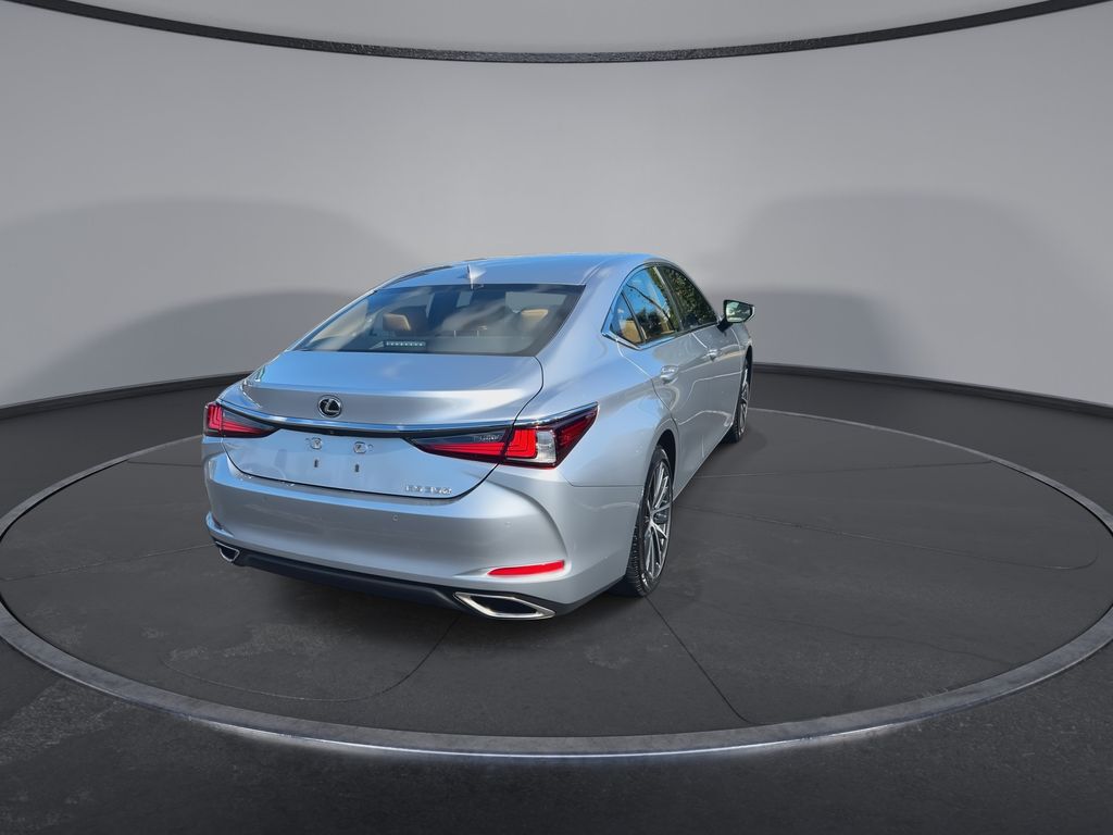 Thumbnail: 2025 Lexus ES - 8
