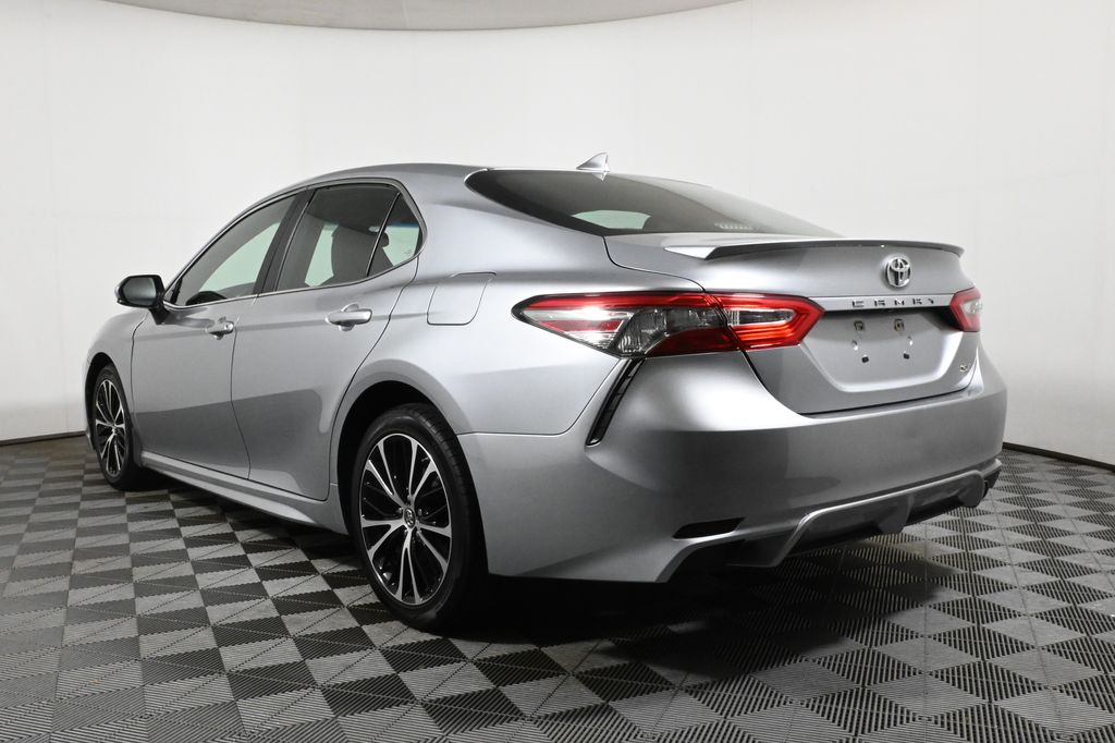 Thumbnail: 2019 Toyota Camry - 6