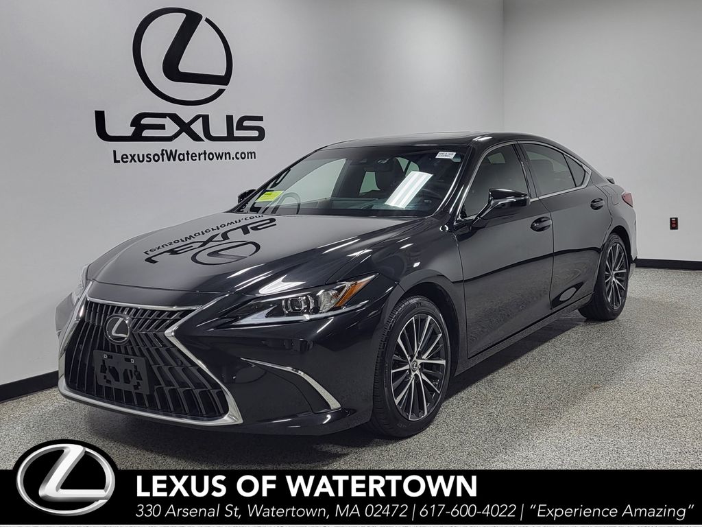2024 Lexus ES Negro (Caviar) Sedán Tracción delantera 8 velocidades Automática