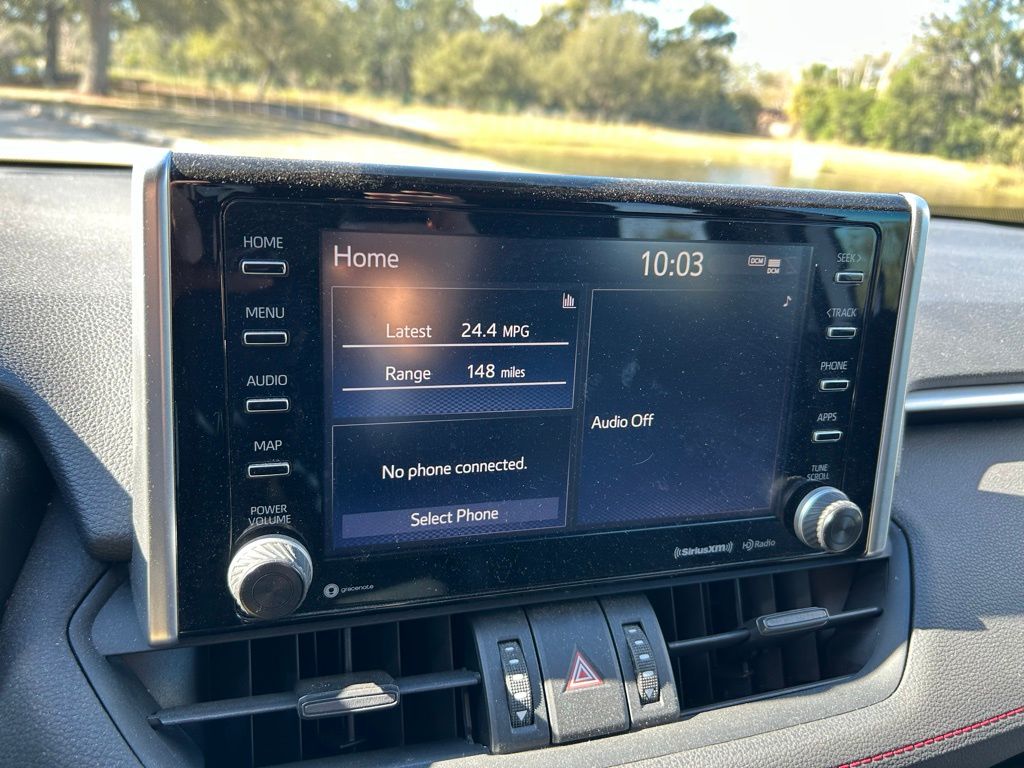 Thumbnail: 2020 Toyota RAV4 - 24