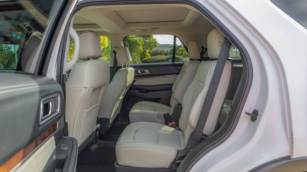 Used 2016 Ford Explorer Platinum 4D Sport Utility