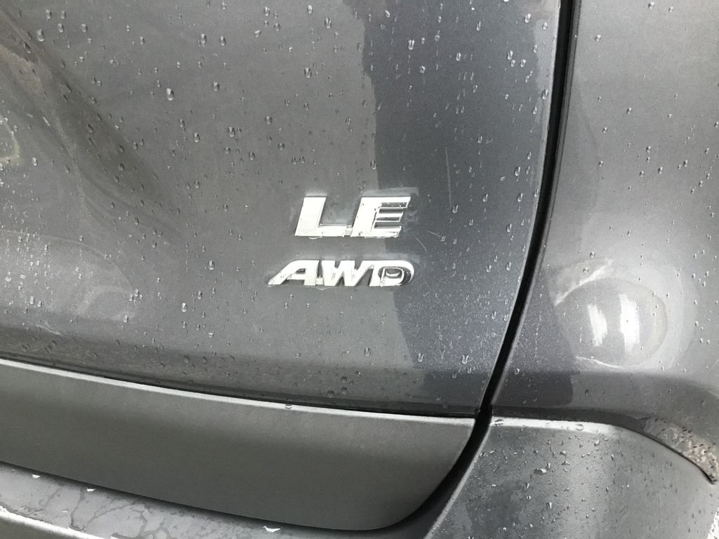 Thumbnail: 2021 Toyota RAV4 - 9