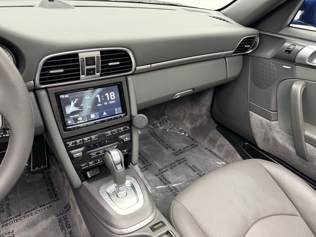 Thumbnail: 2009 Porsche 911 - 13