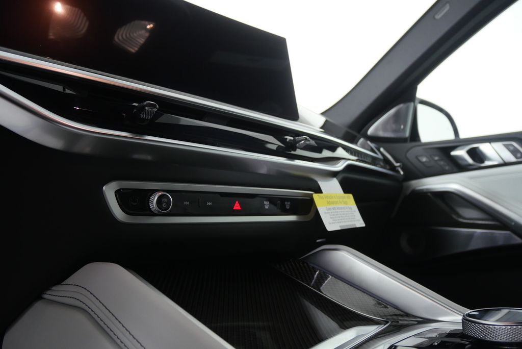 Thumbnail: 2027 BMW X6 - 20