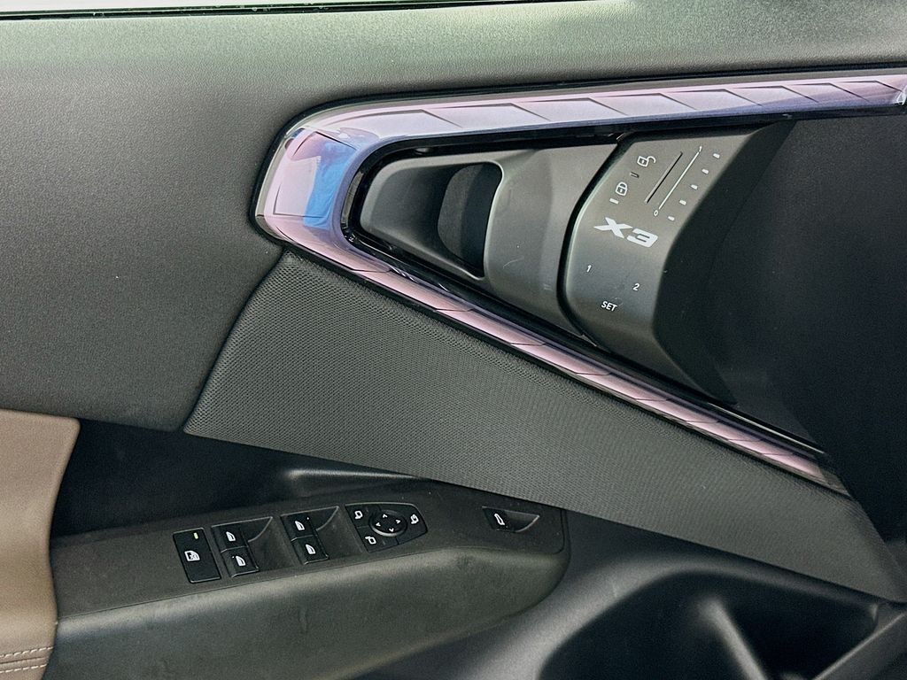 Thumbnail: 2025 BMW X3 - 18