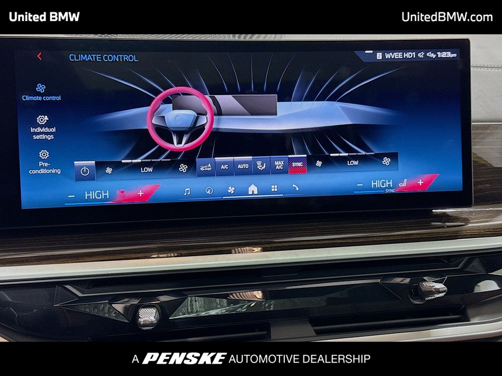 Thumbnail: 2025 BMW X7 - 11