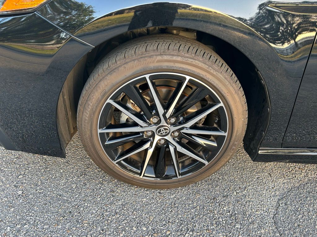 2024 Toyota Camry SE 8