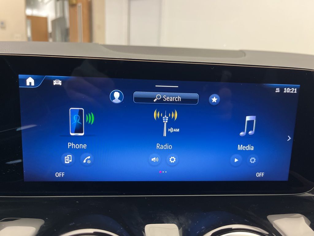 Thumbnail: 2025 Mercedes-Benz GLA - 18