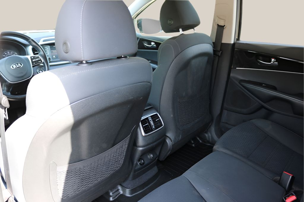 Used Car 2020 Kia Sorento  S For Sale Under $20,000 In Austin, Texas