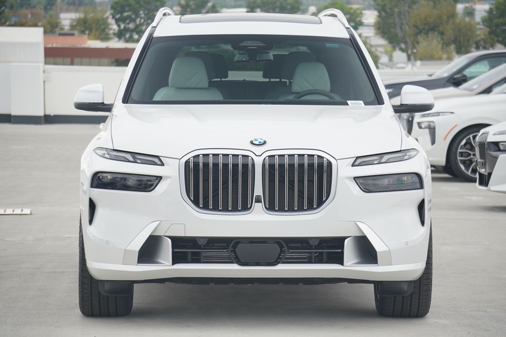 Thumbnail: 2026 BMW X7 - 2