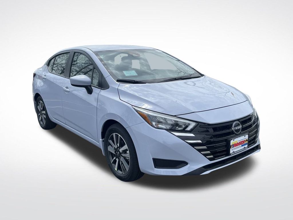 2025 Nissan Versa 1.6 SV photo