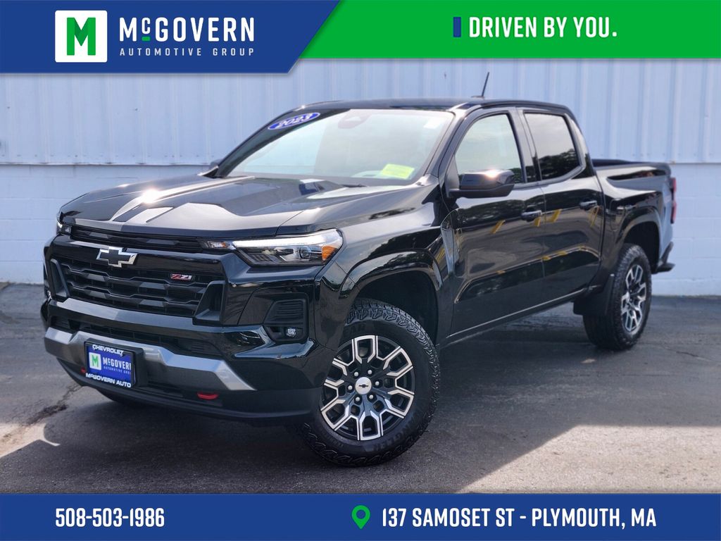 Black 2024 Chevrolet Colorado Pickup Truck Four-Wheel Drive 8-Speed Automatic
