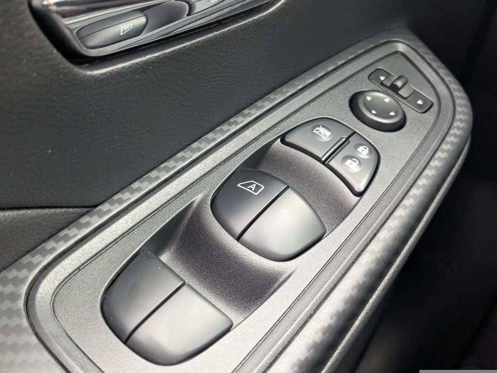 New 2025 Nissan Versa Sedan