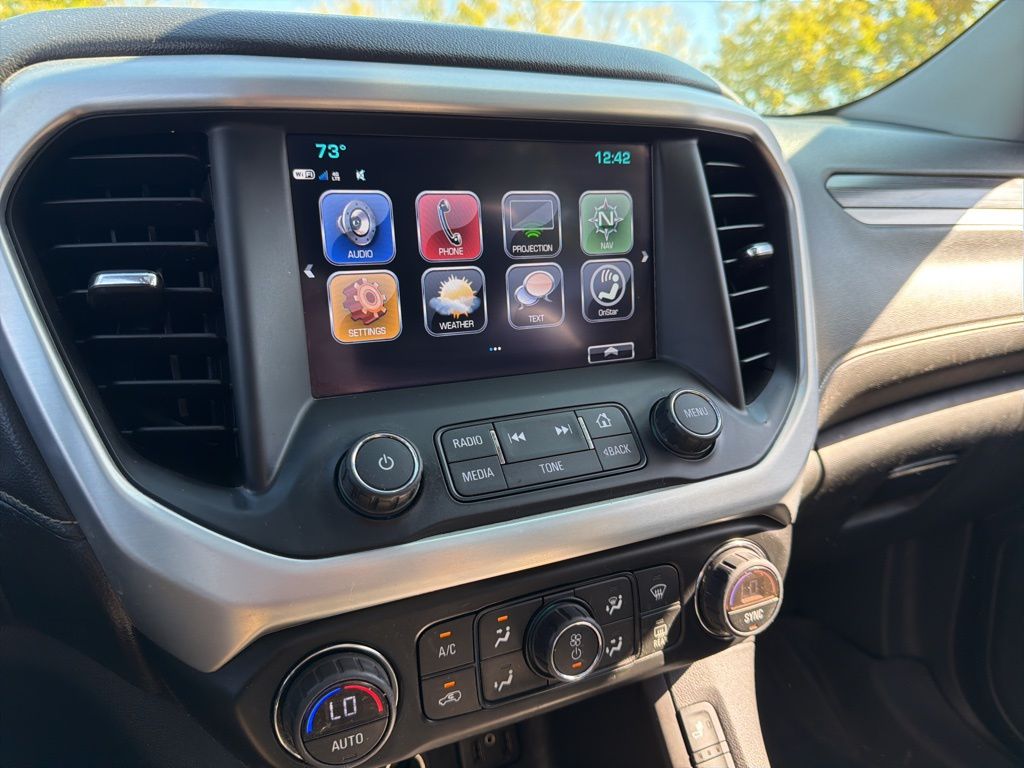 Thumbnail: 2017 GMC Acadia - 32