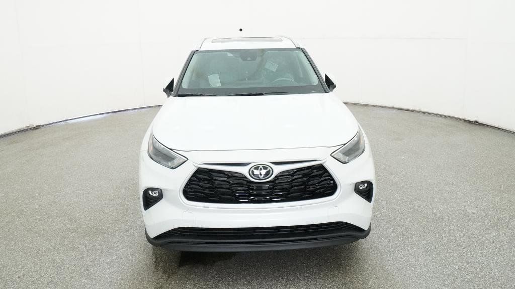 Thumbnail: 2025 Toyota Highlander - 30