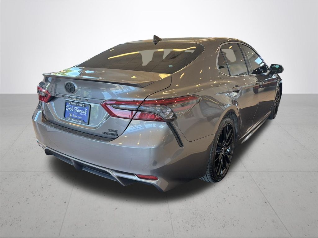 2021 Toyota Camry Hybrid XSE
