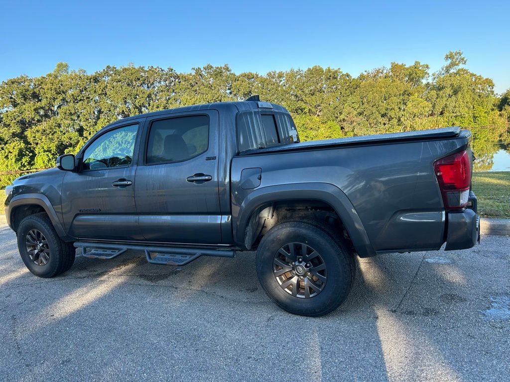 Thumbnail: 2022 Toyota Tacoma - 3