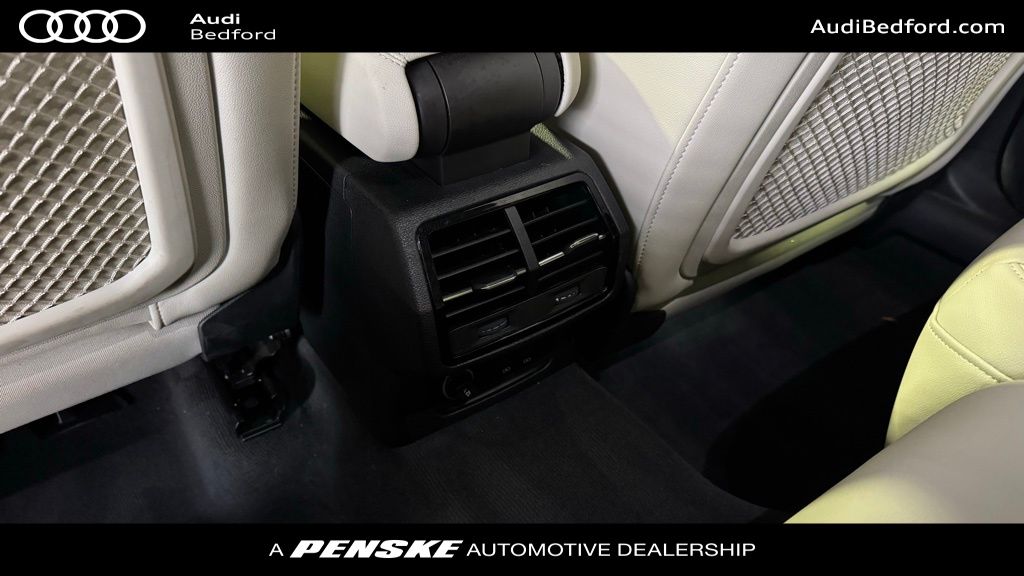 Thumbnail: 2023 Audi Q3 - 19