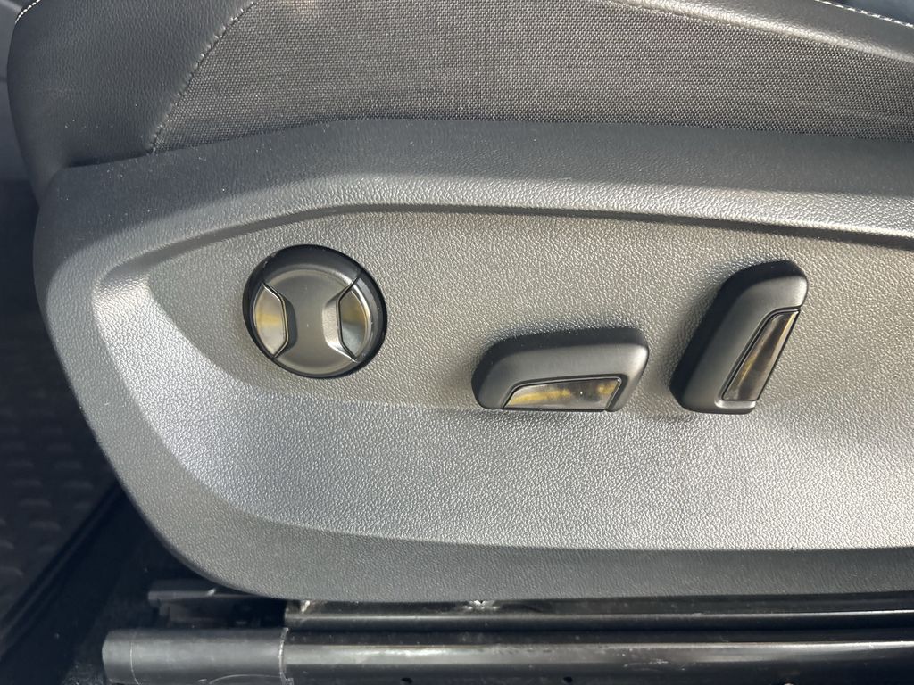 Used 2022 Volkswagen Tiguan SUV