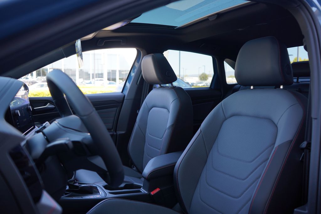 2025 Volkswagen Jetta GLI Autobahn 7