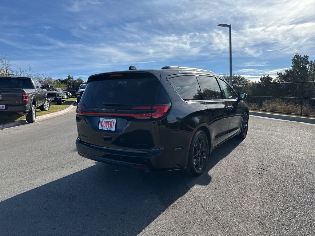 Used Car 2025 Chrysler Pacifica  Limited For Sale Under $40,000 In Austin, Texas