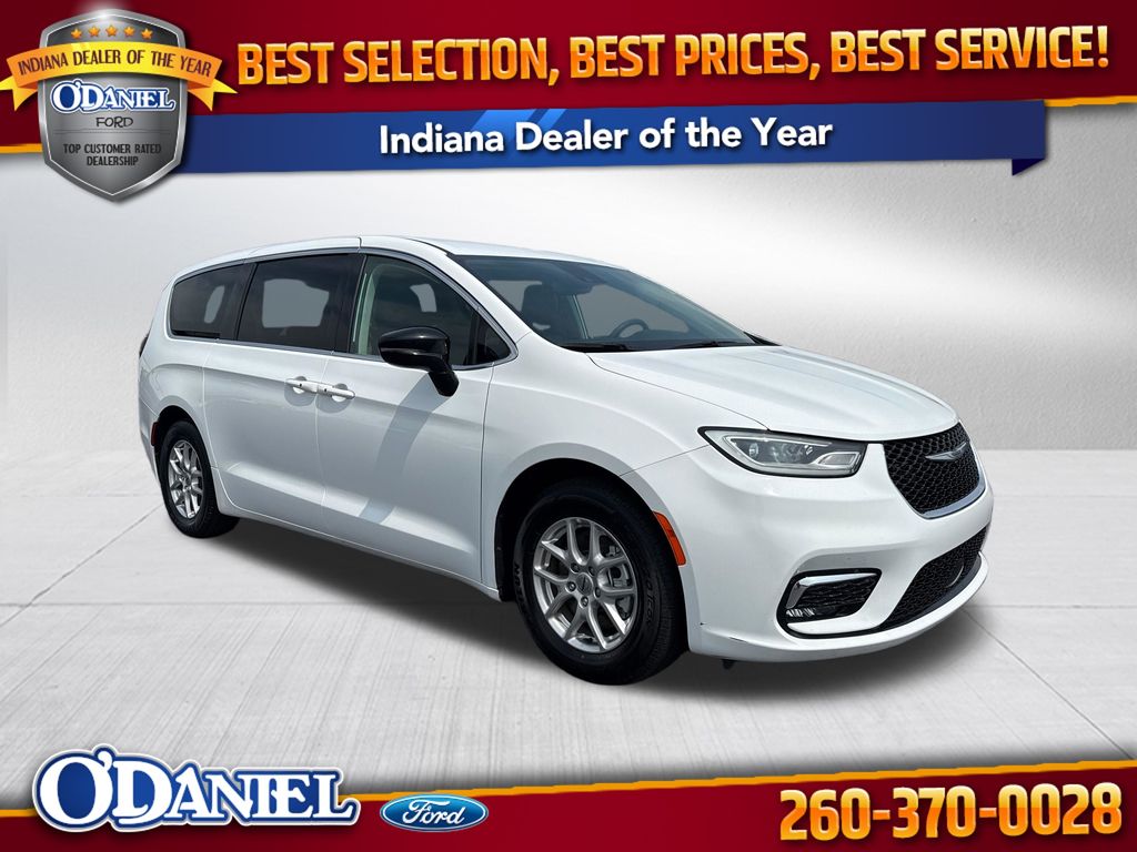 Bright White Clearcoat 2024 Chrysler Pacifica Minivan Front-Wheel Drive 9-Speed Automatic