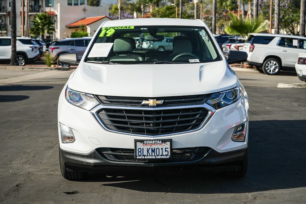 View vehicle photo 2