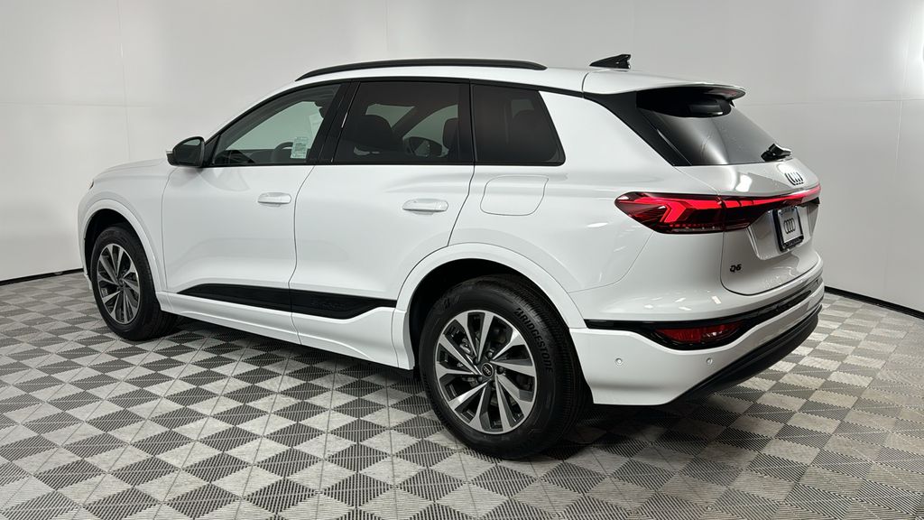 2025 Audi Q6 e-tron Premium 3