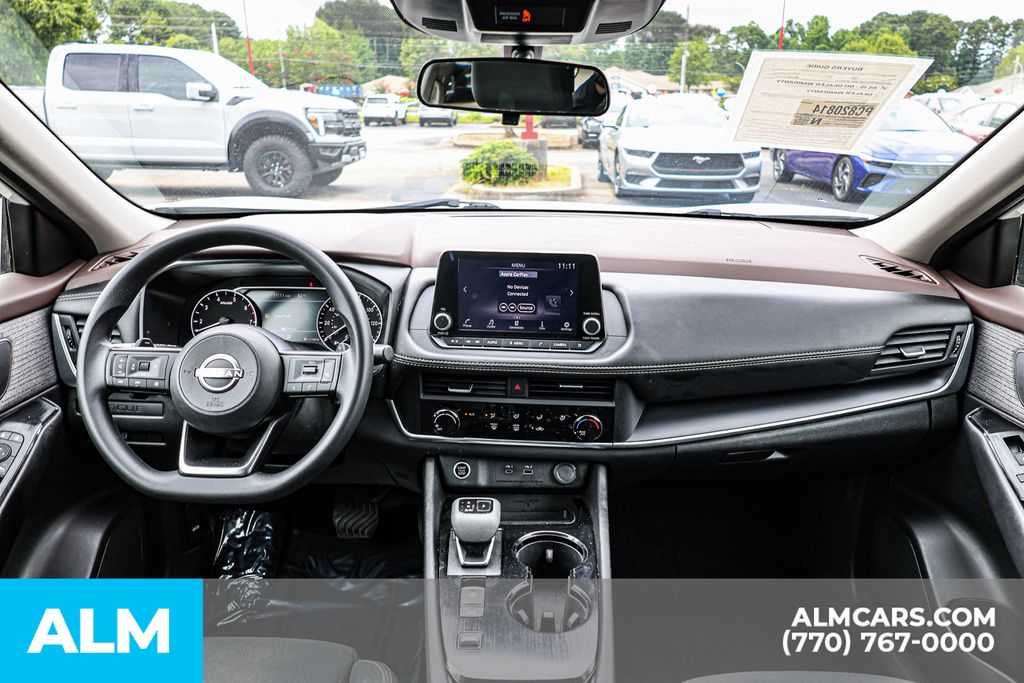 Used 2023 White Nissan S image 28