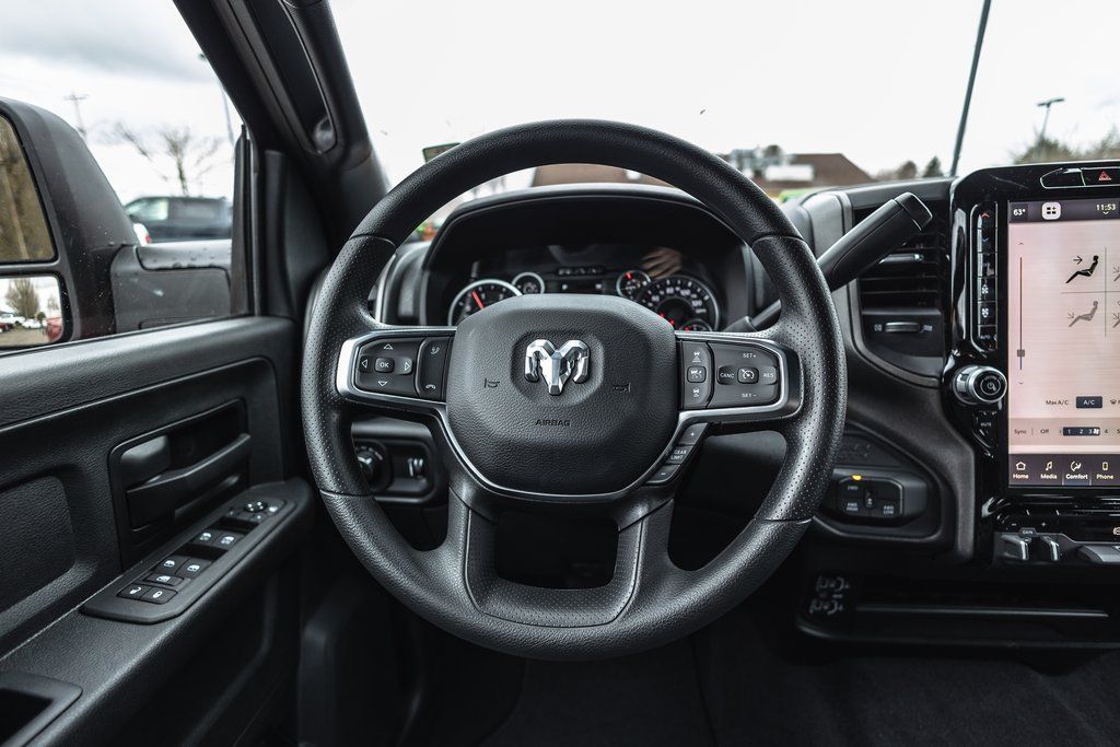 2026 Ram 3500 Tradesman thumbnail 27