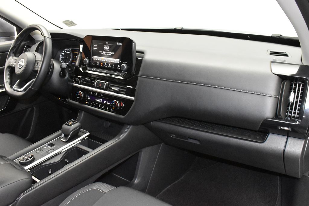 Thumbnail: 2025 Nissan Pathfinder - 24