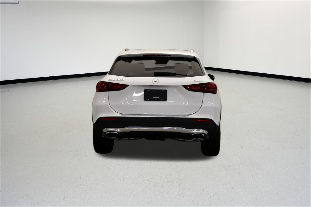 Thumbnail: 2026 Mercedes-Benz GLA - 4